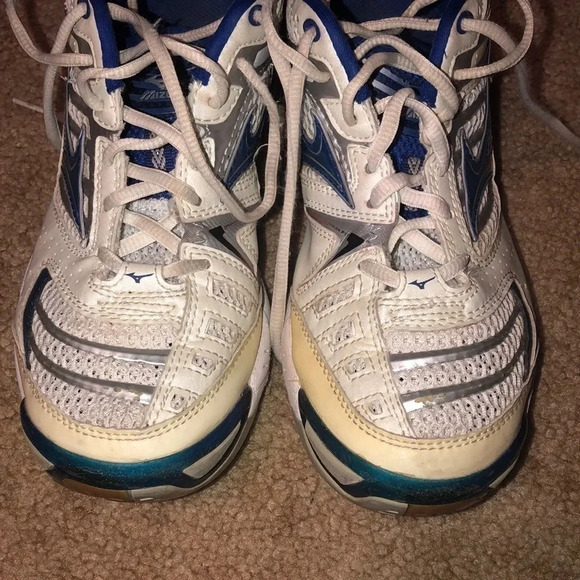 MIZUNO : womens athletic shoes - Picture 2 of 6
